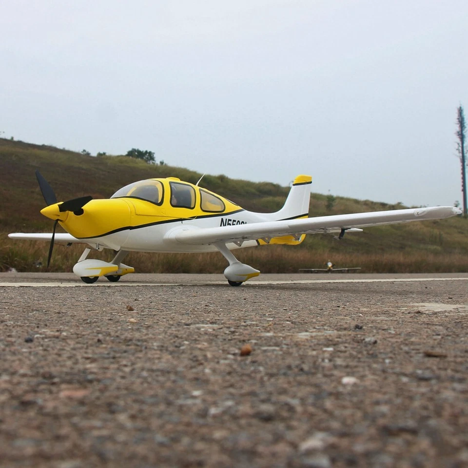 Dynam Cirrus SR22 V3 Trainer 3S/4S Yellow RC Beginner Scale Plane 1.4m w/ Flaps - Image 3 of 4