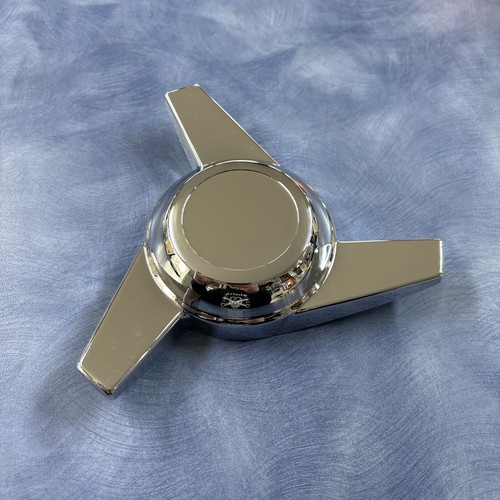 HI Tech TriBar Center Cap Chrome Die Cast Spinner (Directional) - Picture 2 of 9