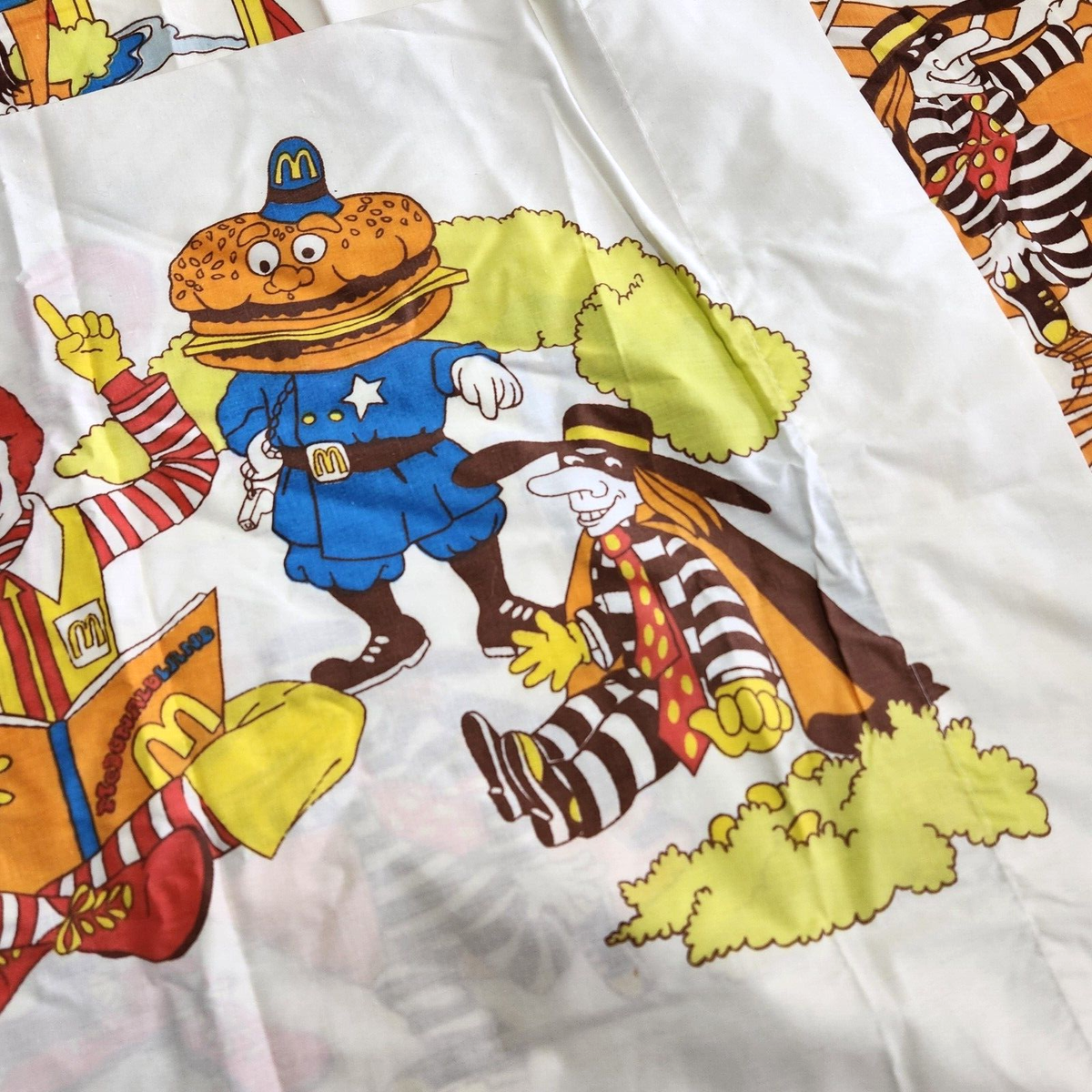 VINTAGE 1976 MCDONALD'S TWIN SIZED FITTED SHEET + 1 PILLOWCASE