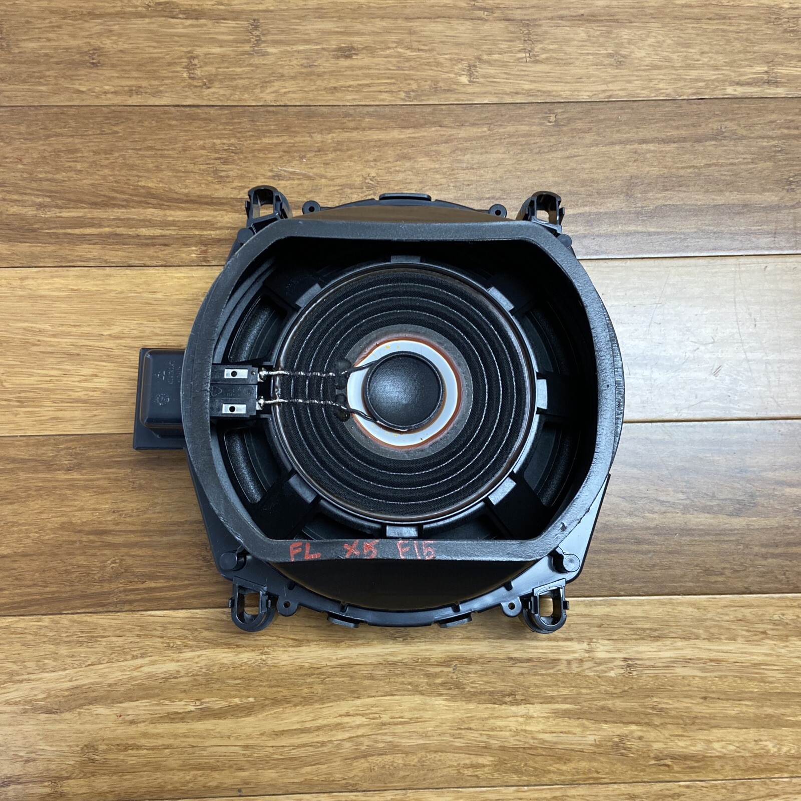 BMW X5 F15 xDrive 30d 2018 RHD Subwoofer Speaker 9287757 10695149 