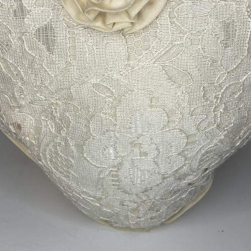 Victorian Heart Shape Pillow Lace Covered with a Rose Bridal Shabby Chic - Picture 4 of 21