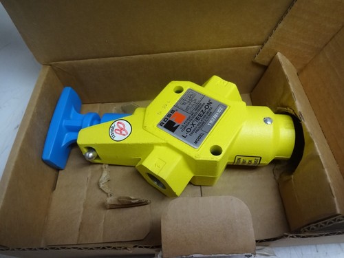 New Ross Controls Y1523B4102 Manual Lockout L-O-X Valve - Picture 4 of 5
