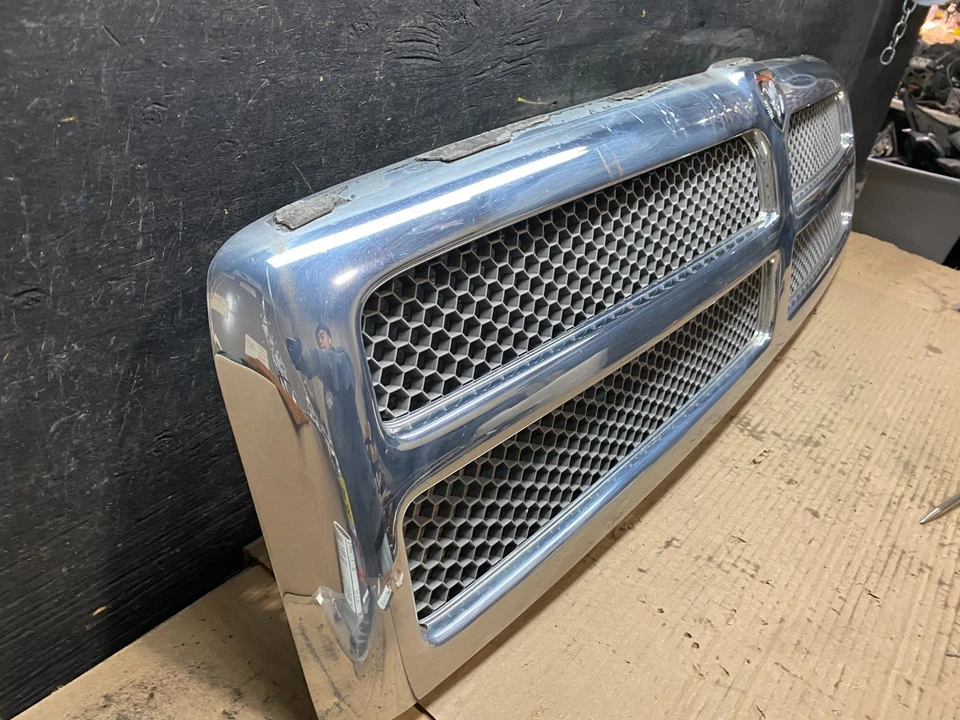 Dodge Ram 1500 1994 a 2001 parrilla delantera superior cromada V2537 DG Foto 3 de 4