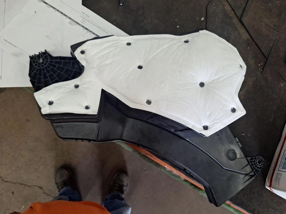 Altavoz subwoofer 22 23 24 TUCSON ID 96380-N9300 Foto 4 de 4