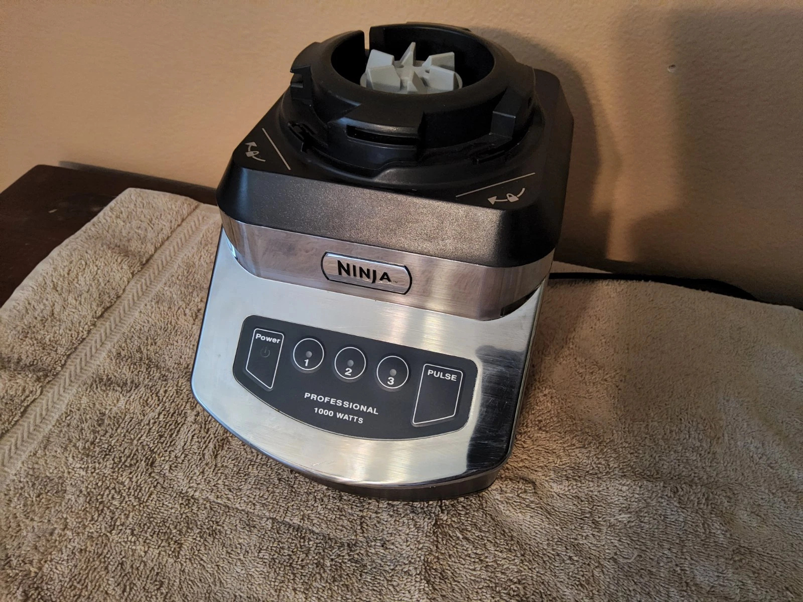 Ninja NJ600 Professional 1000W Blender REPLACEMENT Motor Base Unit - Works Great