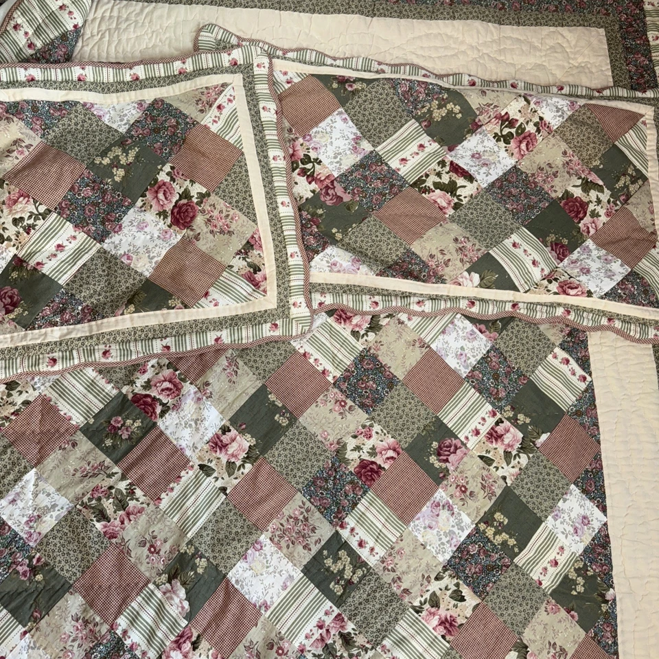 Domestications King Cottage Quilt Blanket Bedspread 2 Shams Floral Mauve Green - Image 2 of 4