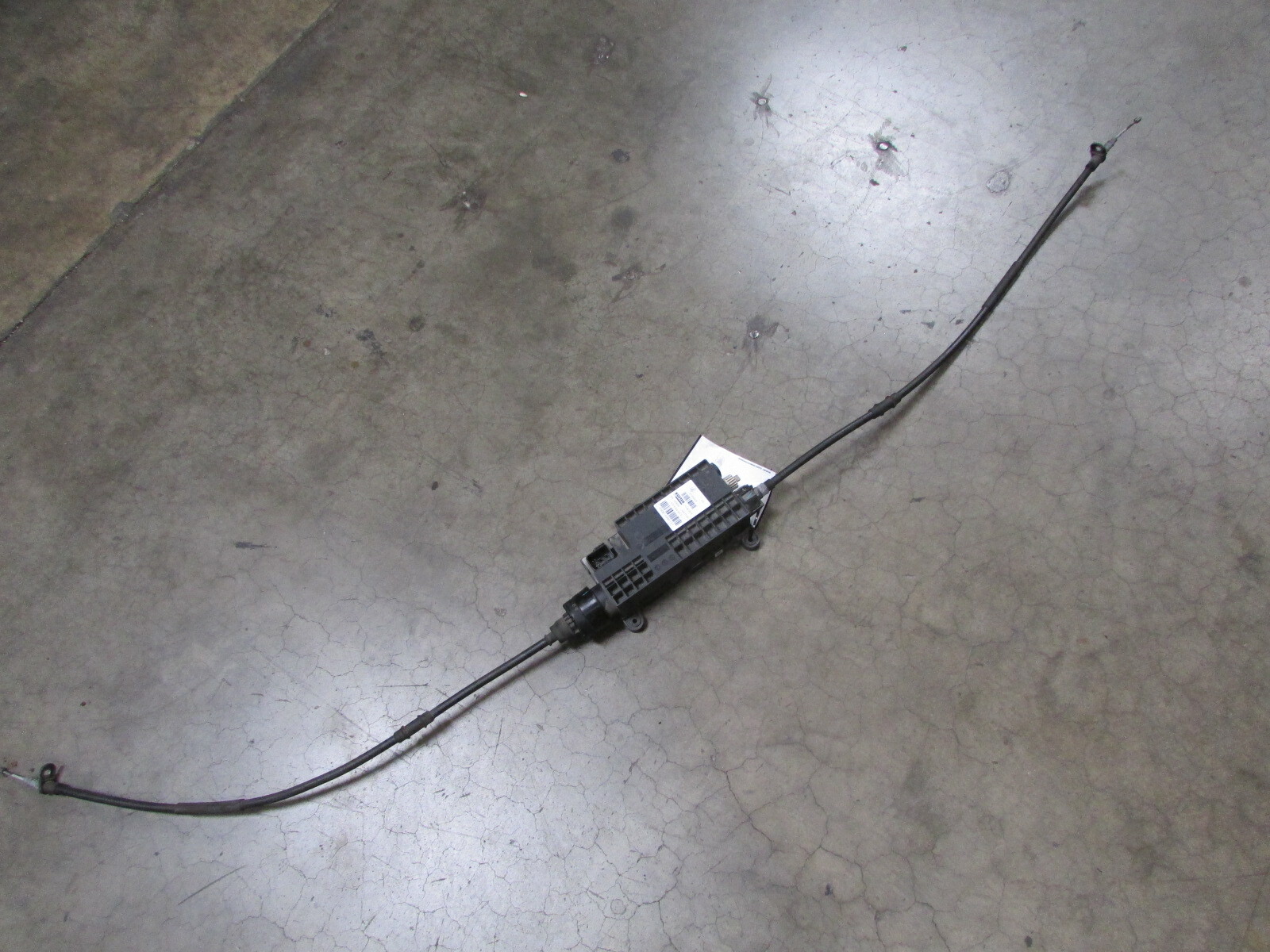 Maserati Ghibli, Parking Brake Electronic Actuator, Used, P/N 670030887