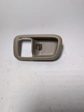 Left Inner Door Handle Bezel Cup 69278-22050 Is300 SXE10 01 - 05 Lexus S5B27/3