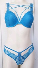 Victoria's Secret Very Sexy Push-Up Bra Set Size 32D Rose Lace & Grommet NEW