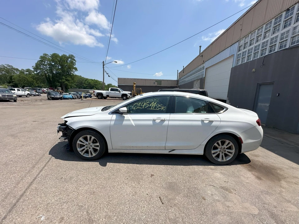 15 16 17 CHRYSLER 200 Air Conditioning AC Compressor - Image 4 of 4
