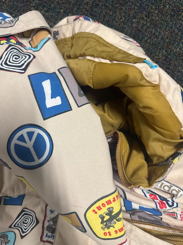 Burton Insulated Snowboard Jacket AllOver Print Patches Hooded Winter Coat Large - Image 3 of 4