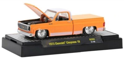 CHEVROLET Cheyenne 10 - 1973 - orange - M2 1:64