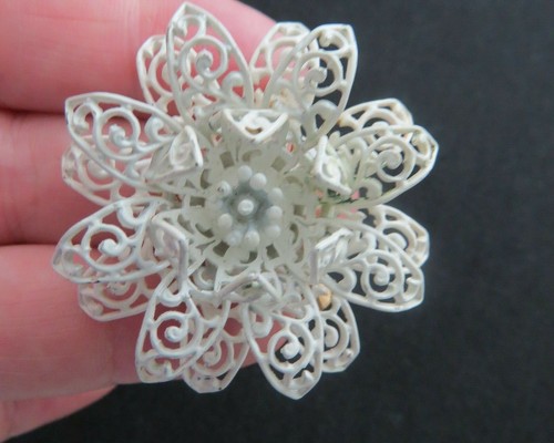 VTG Fashion C. TRIFARI White Enamel Filigree Flower Brooch Pin - Bild 2 von 7