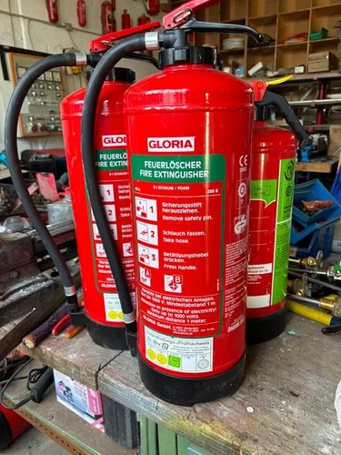 Feuerlöscher bsp.  Gloria / je nach Hersteller div. Typ Schaum 6 L Wartung Neu