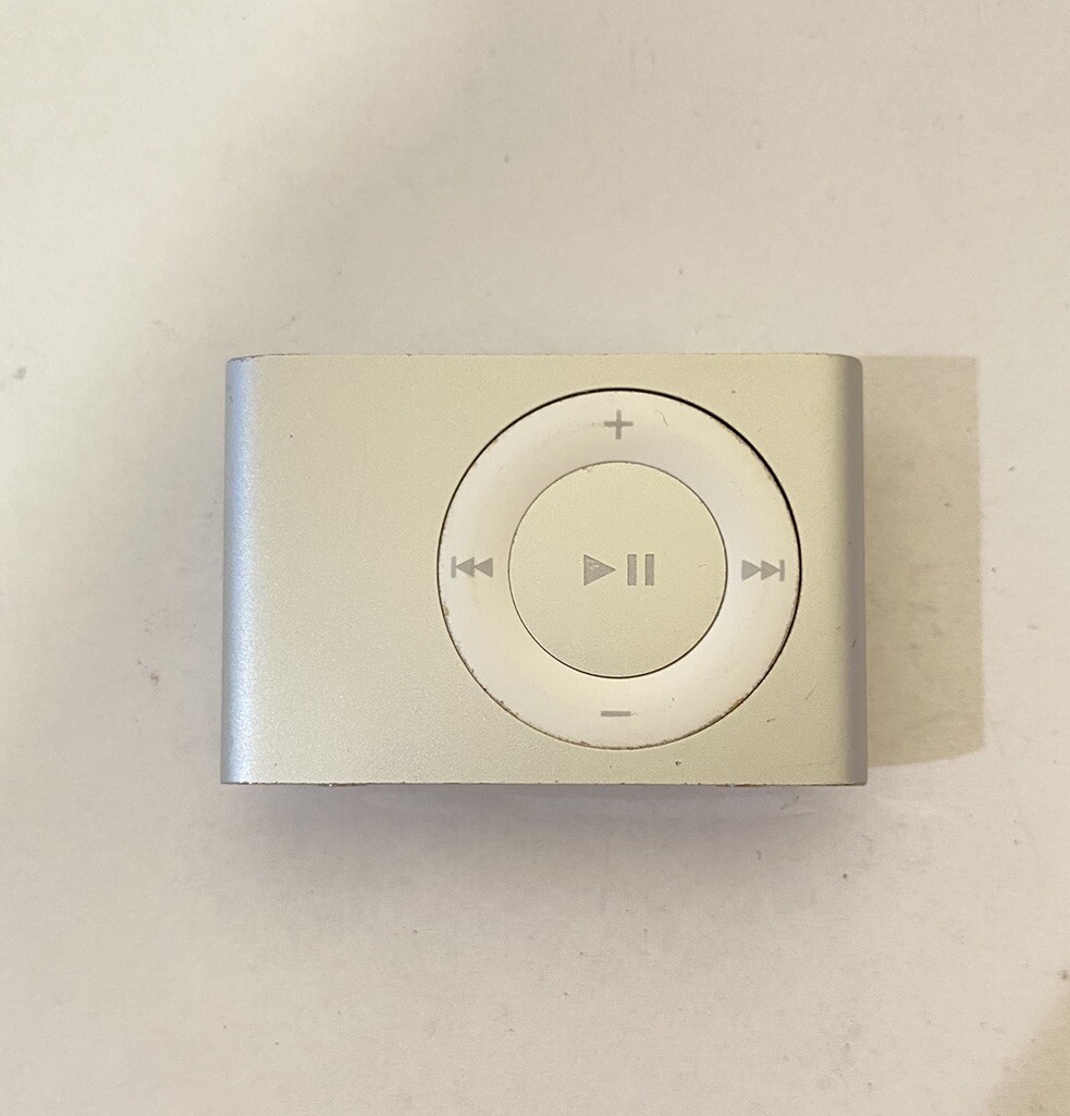 Apple iPod shuffle 2nd Generation Silver (1 GB) Works Great