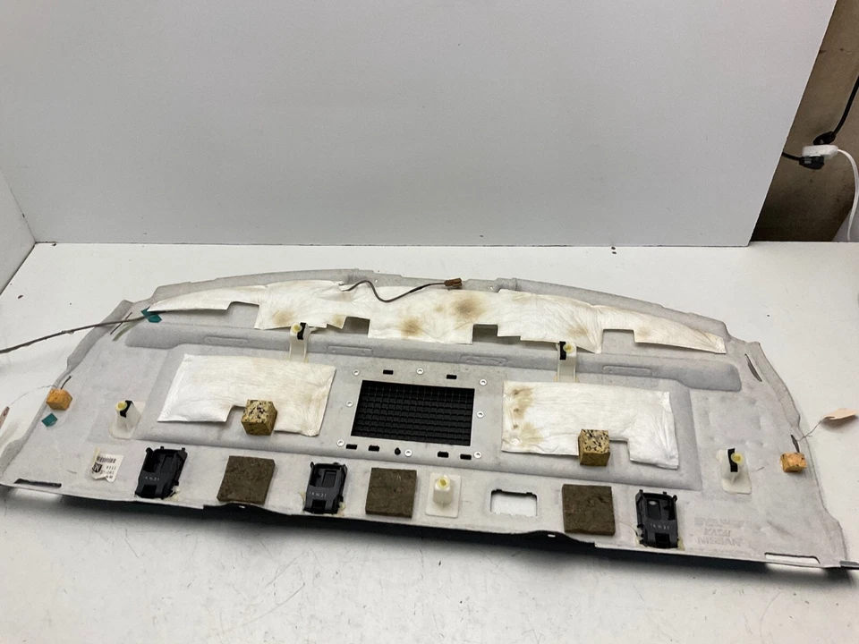 Infiniti Q70L 2015 equipamiento trasero bandeja paquete estante altavoz parrilla Foto 4 de 4