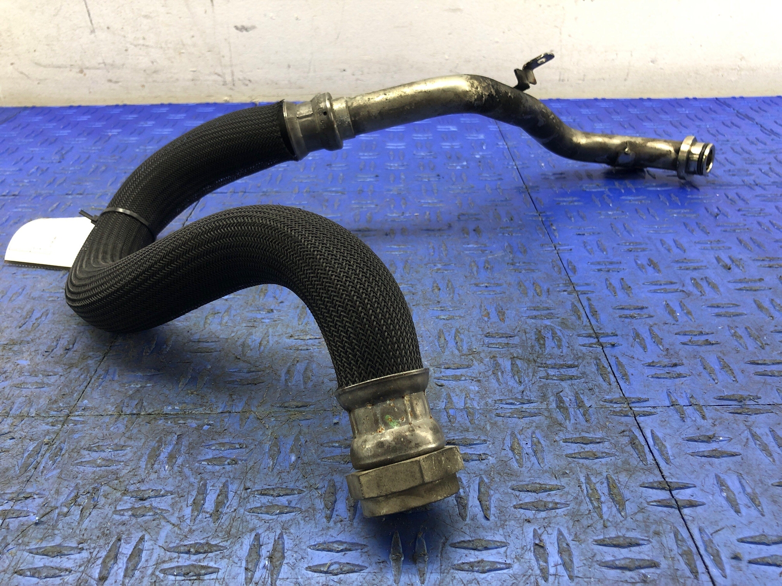 2006-2018 ASTON MARTIN VANTAGE V8 ENGINE OIL COOLER PUMP INLET PIPE 6G33-6617