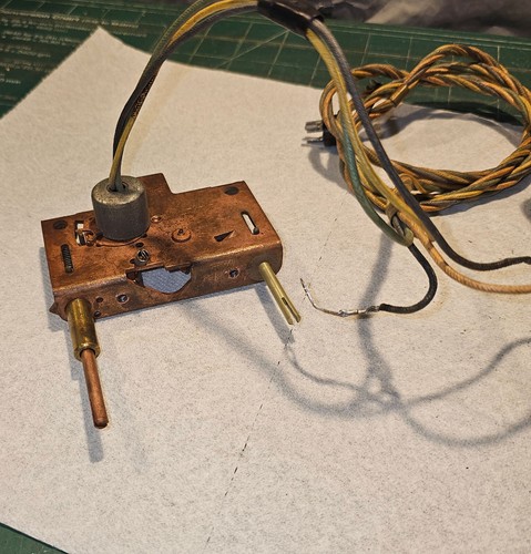 Vintage Webcor Turntable 56-65 Parts - Motor 15X084-17 + Switch - Picture 8 of 10
