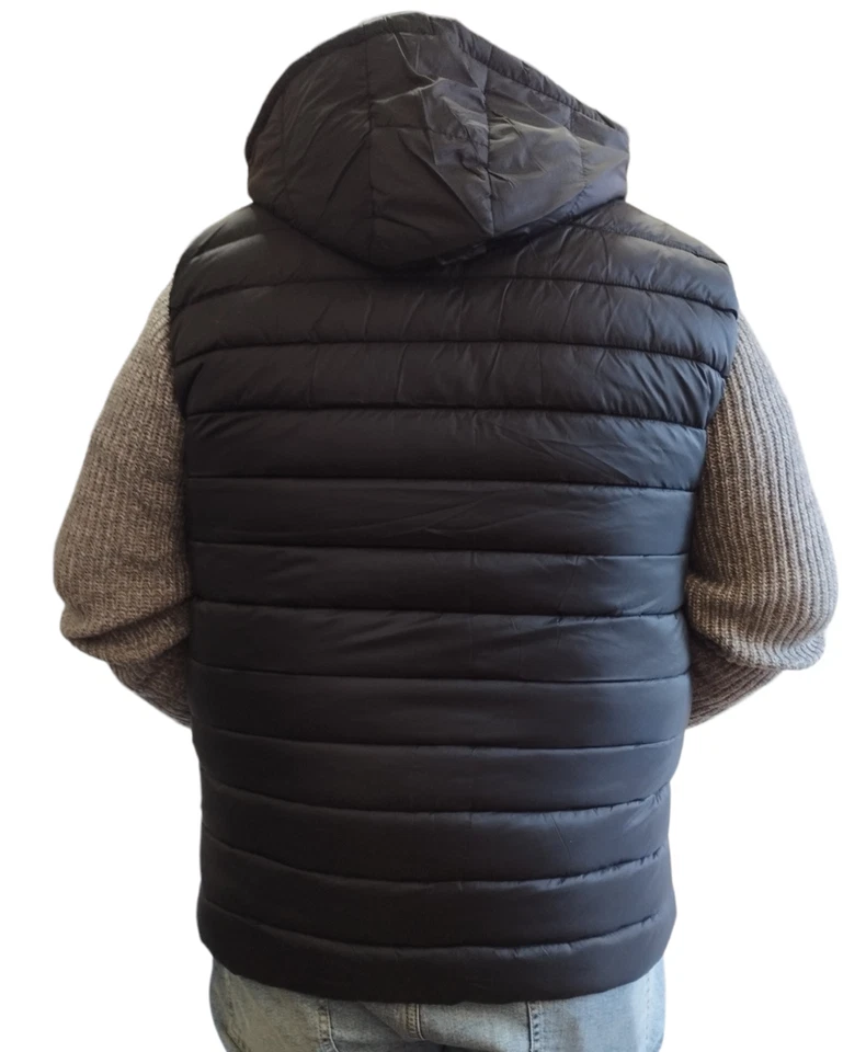 PIUMINO GILET UOMO 100 GRAMMI TAGLIE FORTI SMANICATO CON CAPPUCCIO REMOVIBILE - Immagine 3 di 4