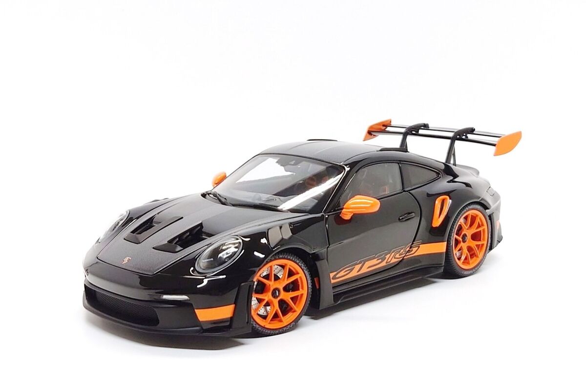 Minichamps 1:18 Porsche 911 GT3 RS (992) in Black / Orange Minichamps 1:18 Porsche 911 GT3 RS (992) in Black / Orange