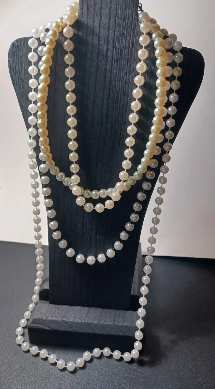 VETEMENTS Lotto di 4 bellissime ed eleganti collane con perline finte di perle