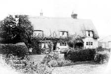 Zsa-4 The Crow Hotel, Cranfield, Bedfordshire. Photo