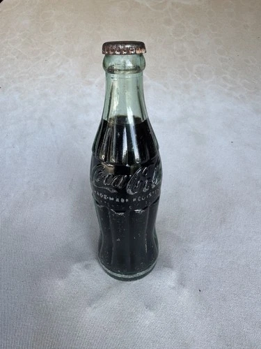 Vintage Early Full Coca-Cola 6 0z. Bottle COLUMBUS MISSISSIPPI Hobble Skirt NICE