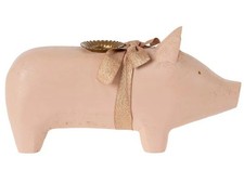 Maileg: Kerzenhalter Holzschwein medium, powder, ca. 8 x 19 cm, handgefertigt