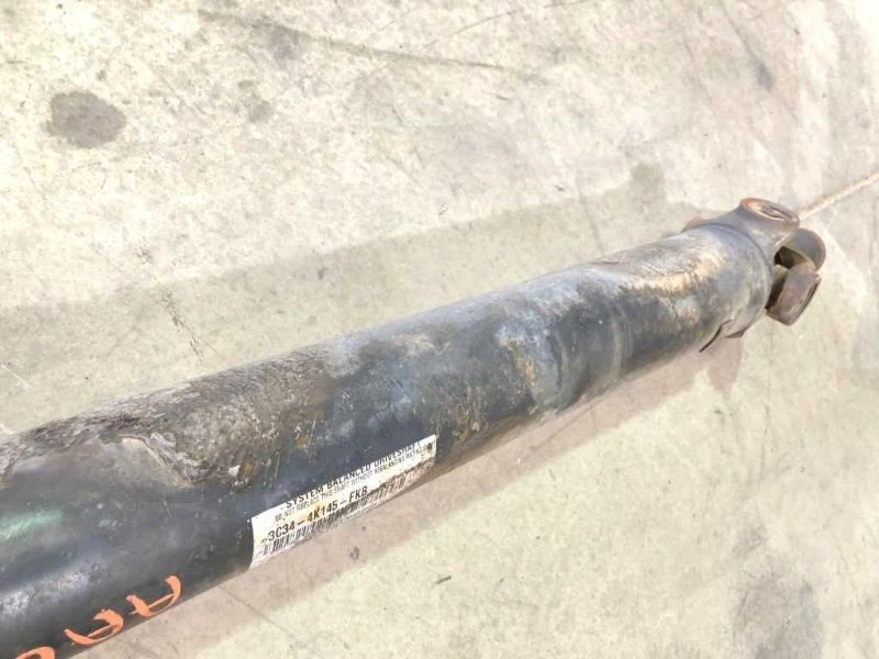 Ford F550 Super Duty 05 6,0 L 4x2 usado 3C34-4K145-FKB (1 pieza solo para piezas) Foto 2 de 4