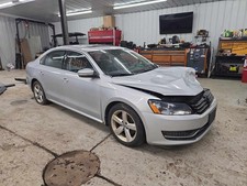 Used Wheel fits: 2012 Volkswagen Passat 17x7 alloy 5 spoke Grade C