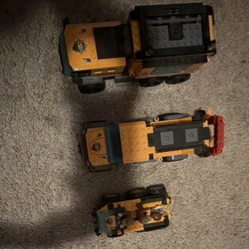 LEGO CITY Jungle Mobile Lab 60160 Complete Set, Jungle Subtheme, 426 Pieces