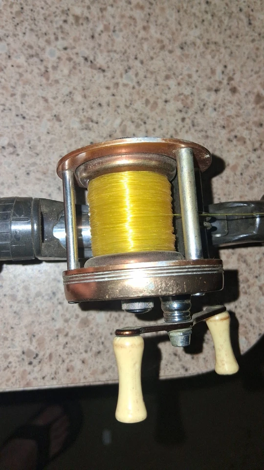 Carrete HEDDON “Pro Weight Pal” Modelo 25 BAIT CASTING HECHO POR BRONSON ¡Muy Limpio!! Foto 3 de 4