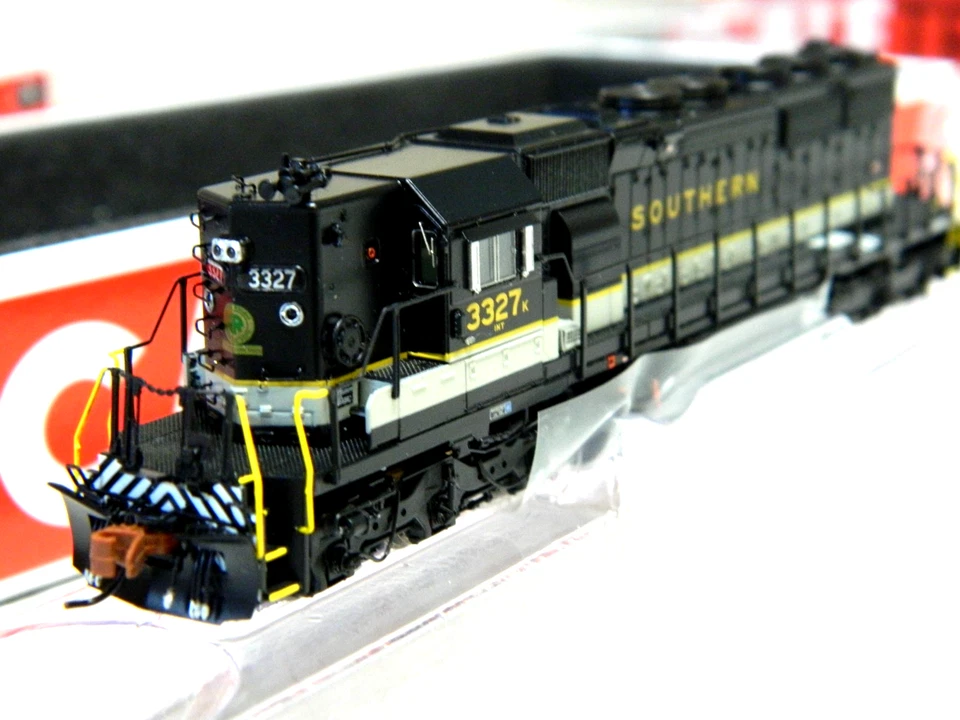 N,Scale Trains SXT33817, SRR SD40-2,hi-hood, DCC, Snd, TRO,#3327k,OB,papers(JDH) - Image 3 of 4