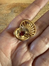 Vintage Gold tone cocktail ring with red stone size O.5