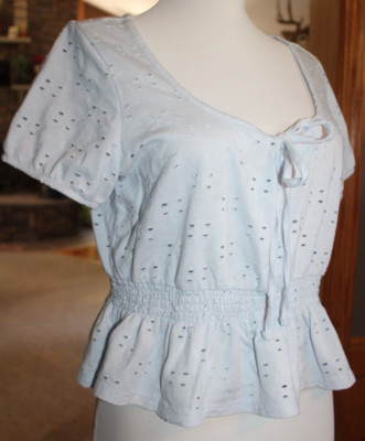 Juniors Women's Arizona Jean Company Baby Blue Eyelet Crop Top Smocking
