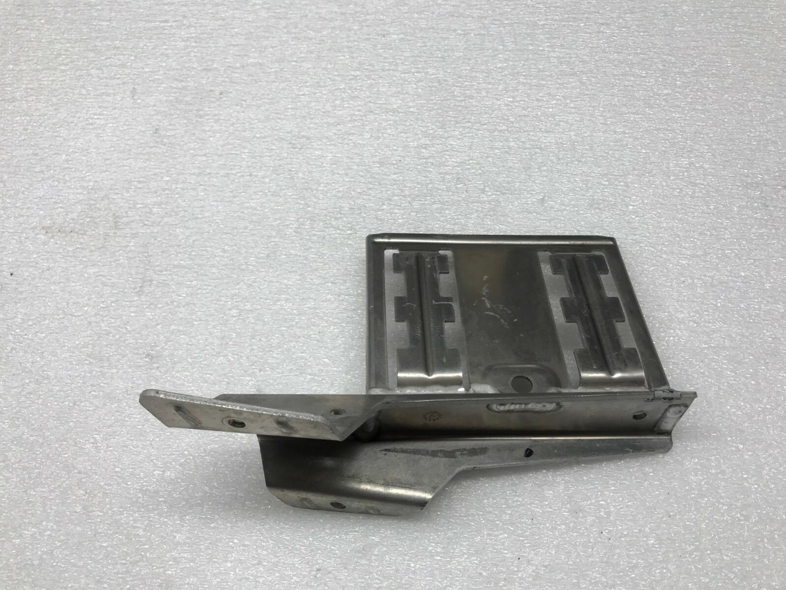 LAMBORGHINI HURACAN LP610 PASSENGER RIGHT RH SIDE FUSE BRACKET OEM 4S0937540B