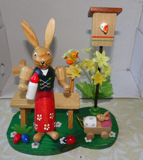 Hase Osterhase Hasenmutter Nuckelflasche Hasenbaby Nistkasten Vogel Holz