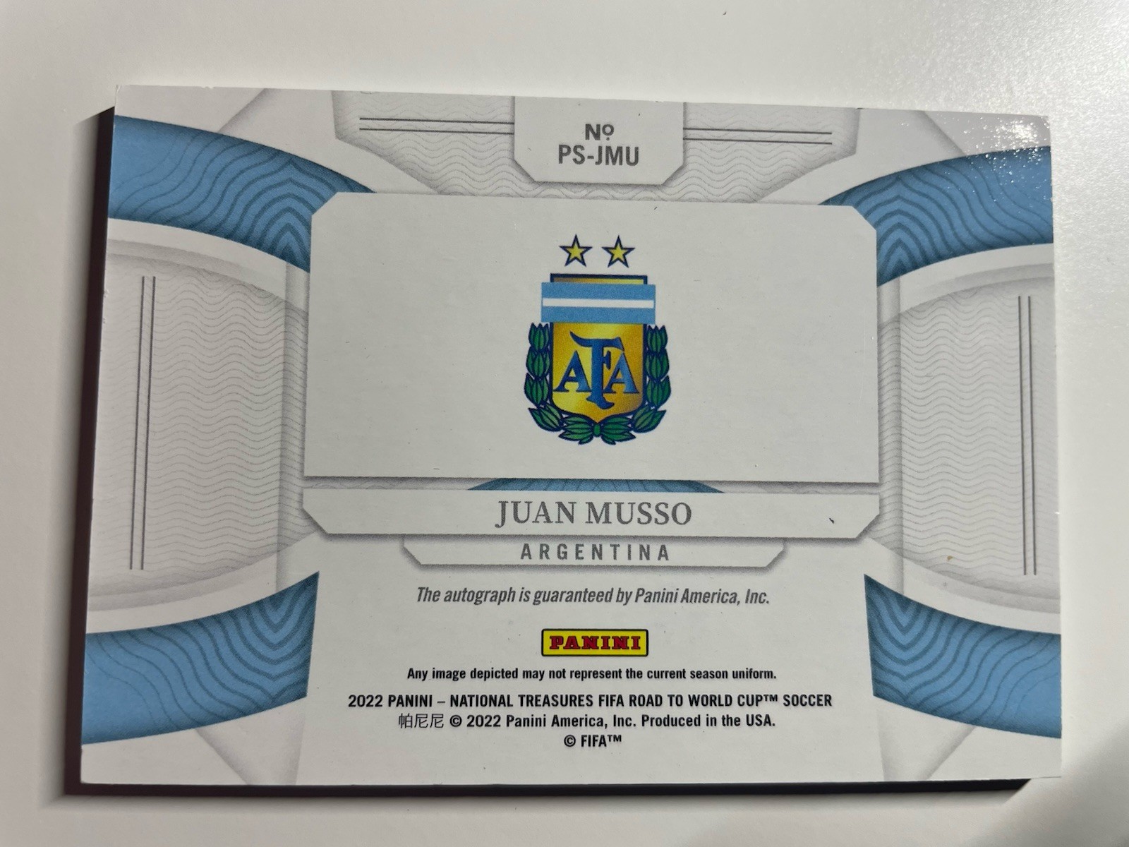 2022 National Treasures Soccer WC Juan Musso Auto Ruby /25 Argentina #PS-JMU view 2