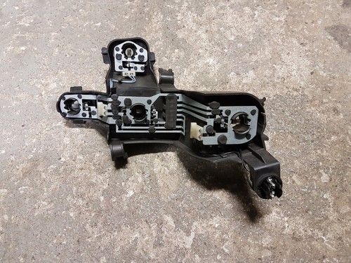 Original BMW 5 Serie E60 03-07 Links Beifahrerseite Rücklicht Birne Halter 6923