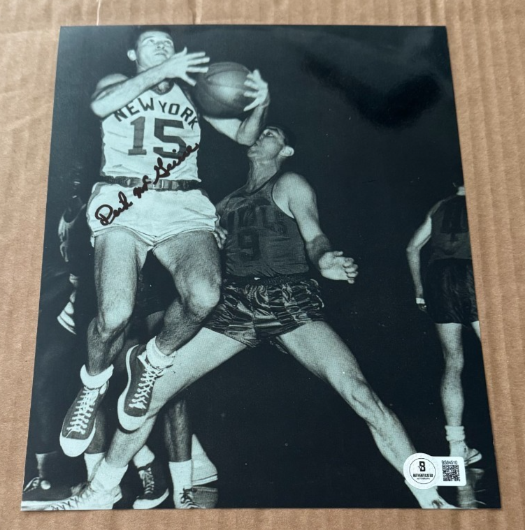 DICK MCGUIRE Autographed Signed New York Knicks 8X10 PHOTO BECKETT COA HAND 