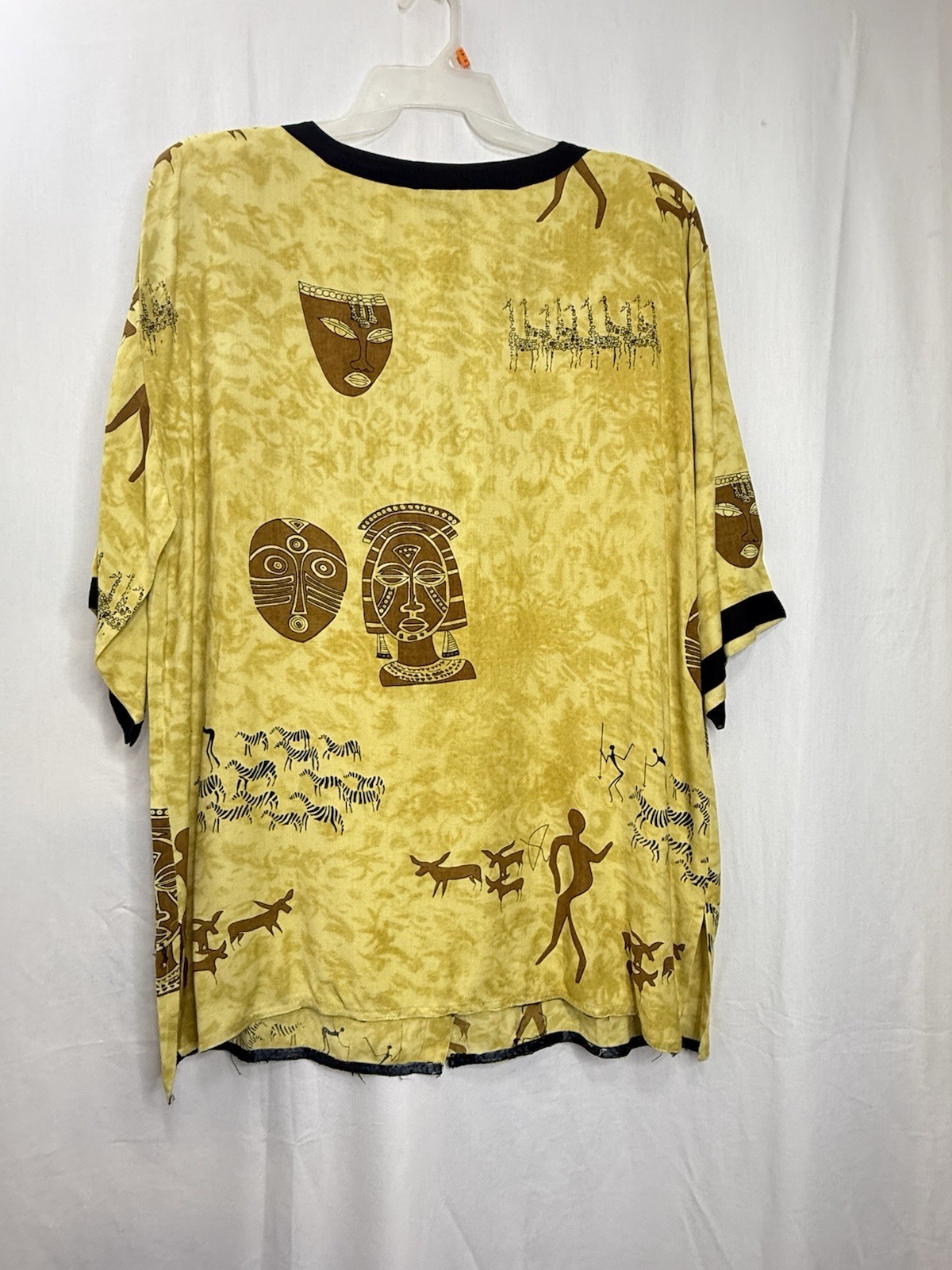 The African Scene Women’s Size 2X Gold Black Ankara Print Tunic & Pants Set