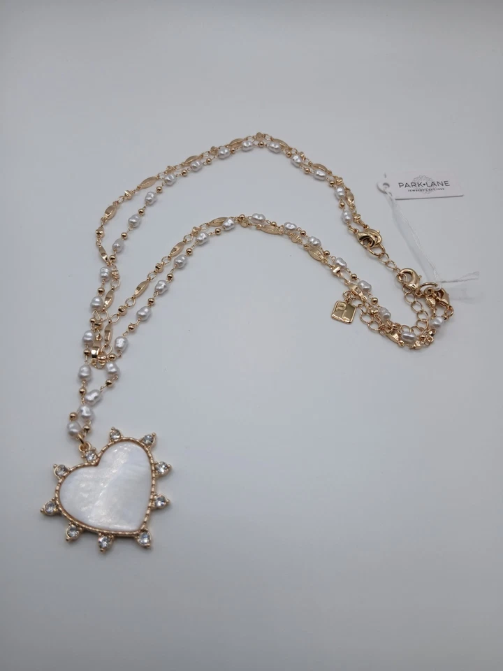 Collar Esme Park Lane, Genuino Madreperla Corazón Foto 3 de 4
