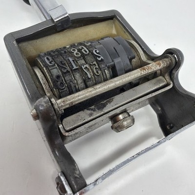 Vintage manuelle Nummeriermaschine Industrie Stempel zum Reparieren