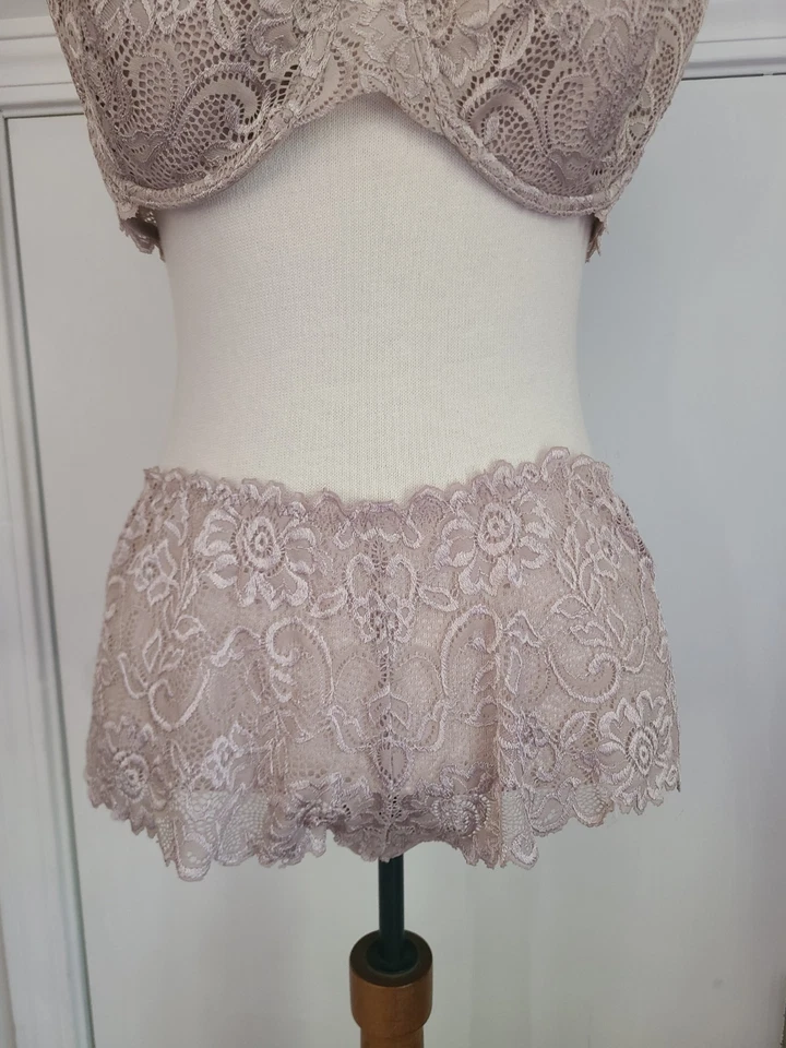 Conjunto de sujetador de encaje y panty corto Gillian & O’Malley a juego talla 38C L grande boho⛪ Foto 2 de 4