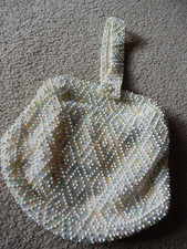 VINTAGE 1950'S CORDE BEAD BEADED PURSE EVENING CLAM SHELL MULTICOLOR BEADS
