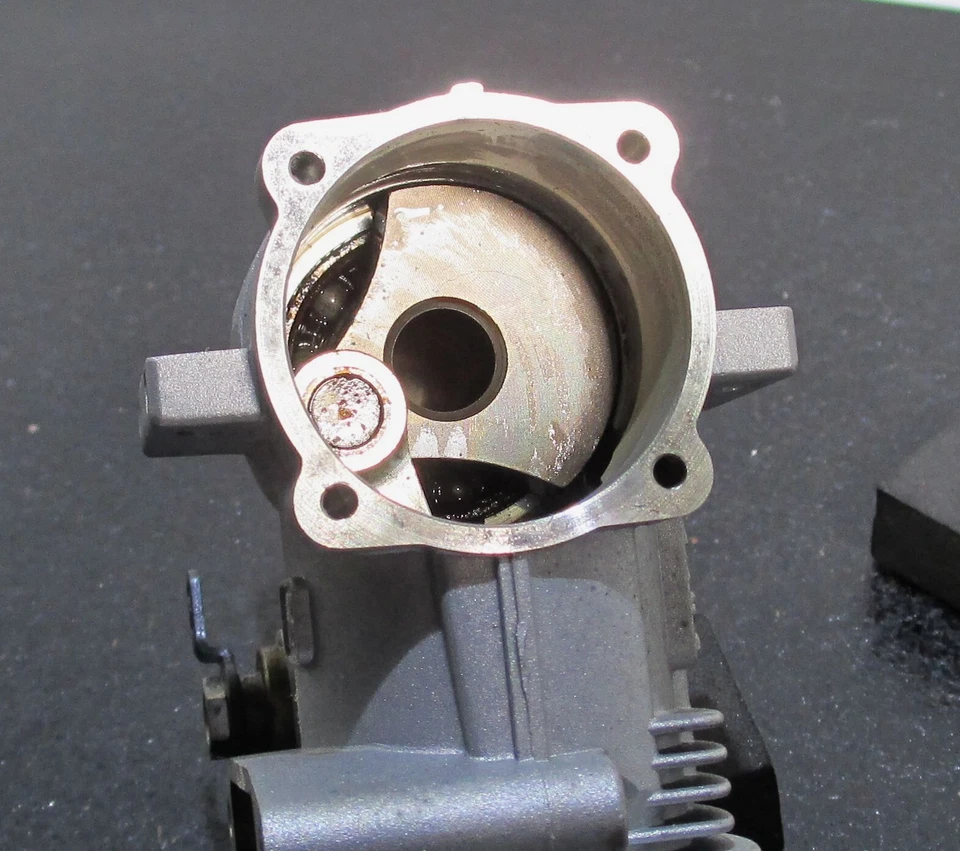 O.S.MAX-50SX Ring 8.17cc 2 stroke glow engine with muffler, used for R/C airplan - Image 3 of 4