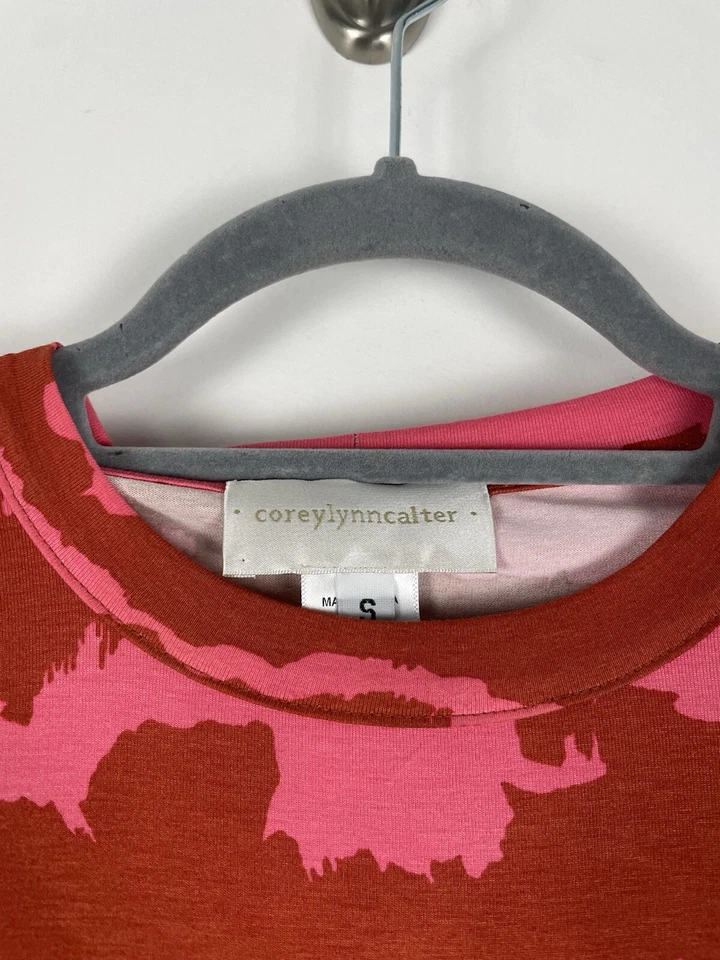 Vestido Corey Lynn Calter Nicolette Midi Talla Pequeña Rosa Rayas Anthropologie Foto 2 de 4