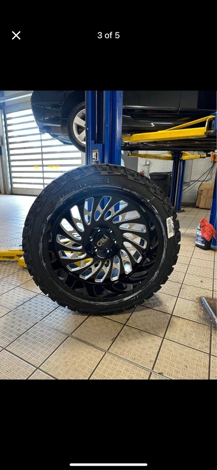22x12 Cali off road switchbacks . Tires- 22x12x33s - Image 3 of 4