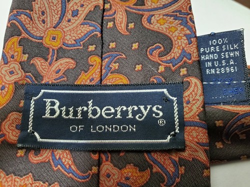 Burberrys of London Tie 100% Silk Red Black Geometric Paisley. W-3 1/2" L-56" - Imagen 3 de 5