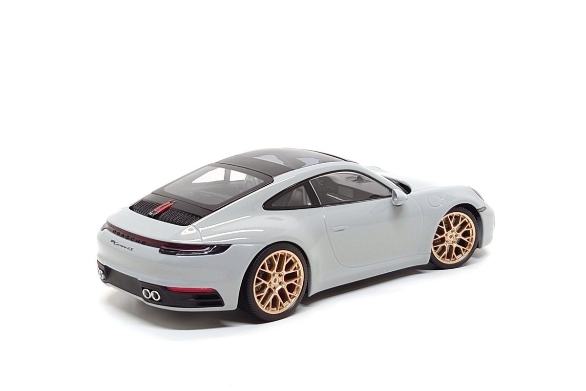 Minichamps 1:18 Porsche 911 Carrera 4S (992) in Chalk | eBay